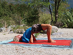 Brückenstellung - Sethu Bandhasana Variation 2